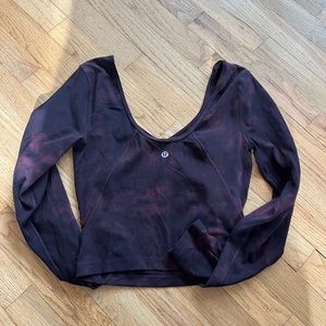 Lululemon crop top worn once burgundy size 4